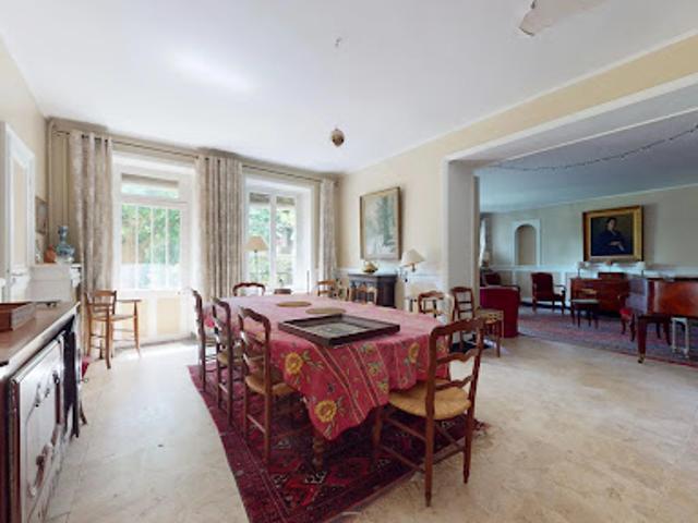 Maison avec piscine et jardin