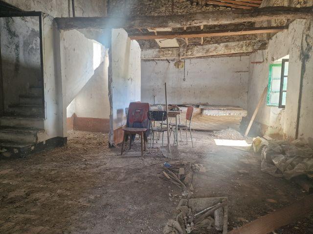 MAISON AVEC REMISE A VENDRE SUR SIMIANE LA ROTONDE