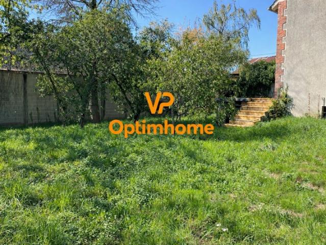 Maison avec sous sol total et combles aménageables – 94 m² – Terrain 844 m²