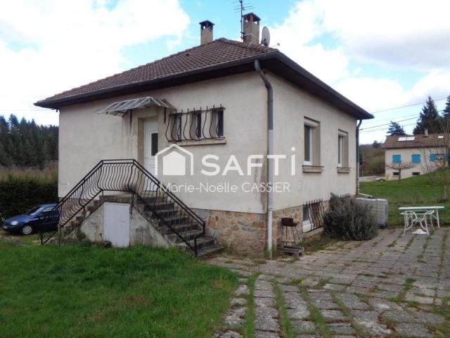 Maison avec sous sol complet – Environnement calme – Fort potentiel