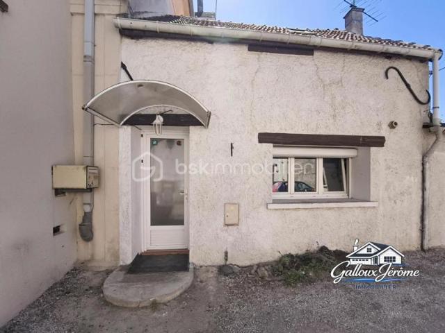 Maison avec stationnement – Idéal investissement ou 1er achat – Longperrier