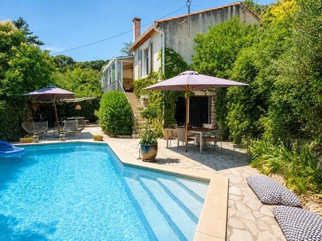 Maison avec studio indépendant et piscine – Cadre exceptionn. 117m² Villeneuve lès Avignon