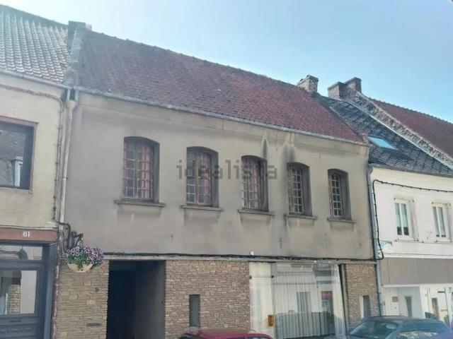 Maison, Avesnes le Comte