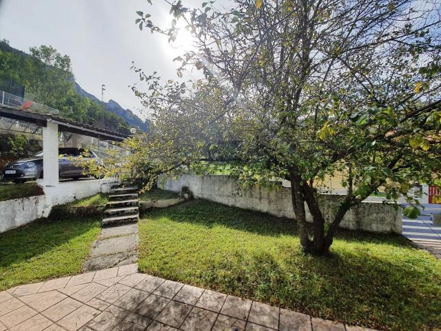 Maison, Axat