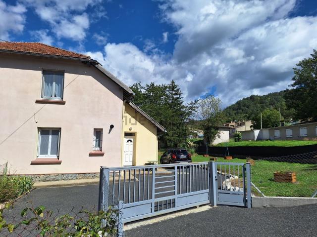 Maison, Axat