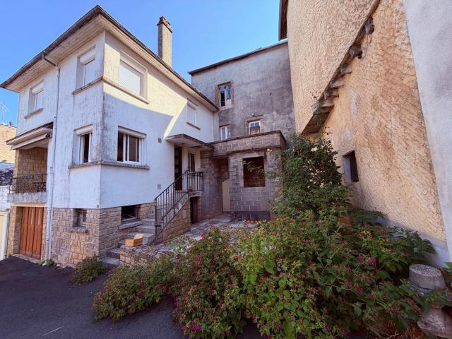Maison, Ayen