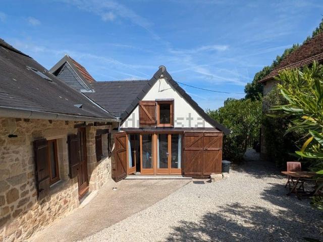 Maison, Ayen