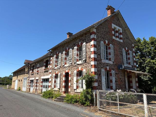 Maison, Ayen
