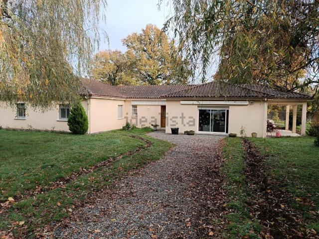 Maison, Azat le Ris