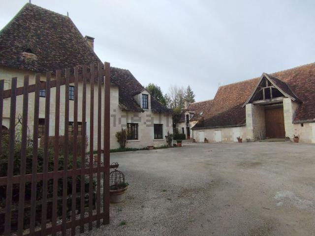 Maison, Azay le Ferron
