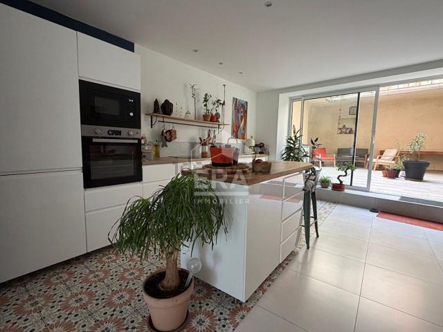 Maison, Azille