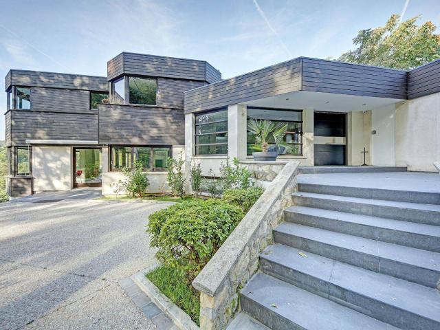 Maison Bougival 10 pièce s 673 m2