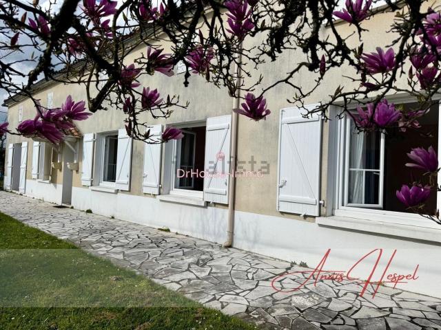 Maison, Bourdelles