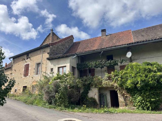 Maison Bourguignonne A Restaurer Dans Charmant Village 122m² Mancey