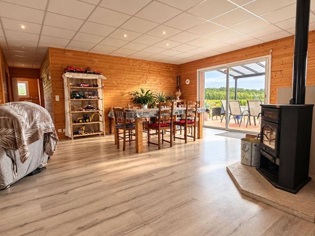 Maison, Bourg Charente