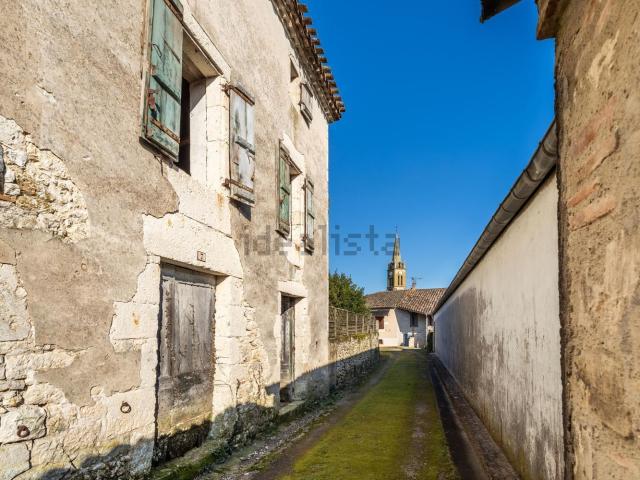 Maison, Bourg de Visa