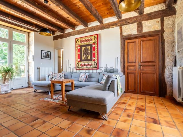 Maison, Bourg de Visa