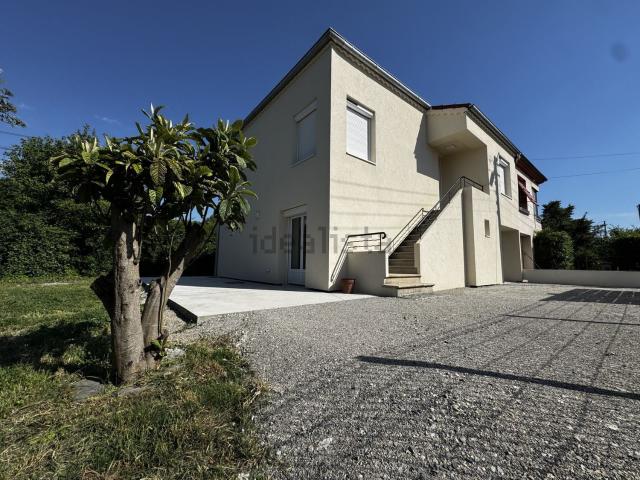 Maison, Bourg lès Valence