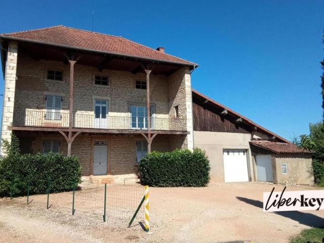 MAISON BOURGEOISE 187 M² HABITABLE VUE TRES DÉGAGÉE 6 CHAMBRES TERRAIN 2750 M² DÉPENDANCES