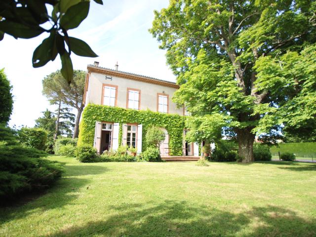 MAISON BOURGEOISE