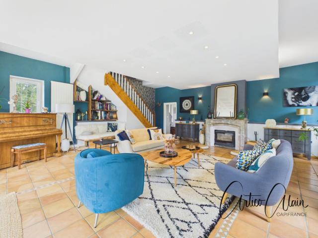 Maison bourgeoise XIXᵉ – 331 m² – appartement indépendant –. 331m² Villefranche de Lauragais