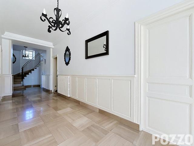 Maison bourgeoise à vendre à Percy en Normandie, prix 389 900 euros