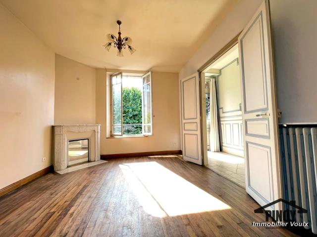 Maison bourgeoise à Voulx 4 chambres, grand terrain de 3 906 m2, garage et sous sol