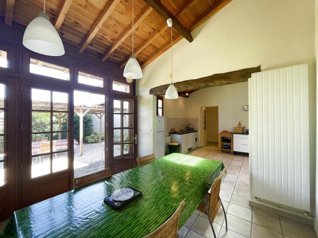 Maison bourgeoise au village avec jardin très bon état 178m² Saramon