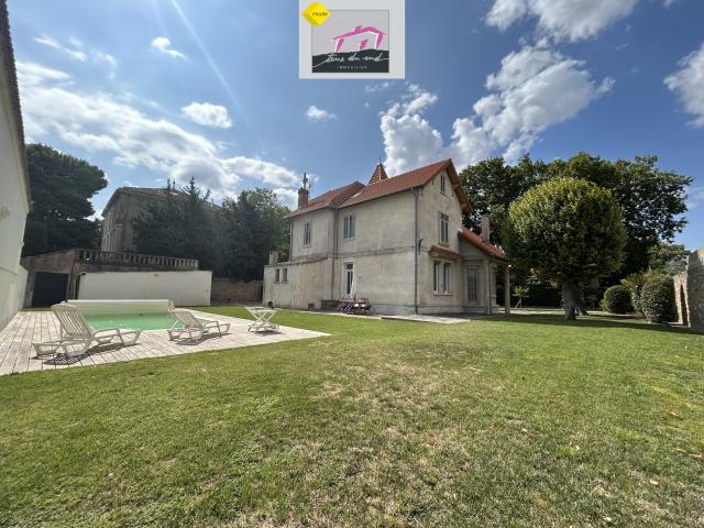 Maison bourgeoise au cœur d'un magnifique terrain avec pisci. 185m² Lézignan Corbières