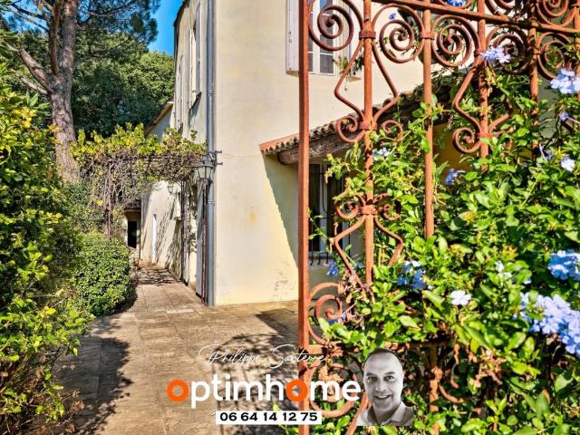 Maison Bourgeoise avec grand Jardin et Piscine Nîmes Saint Césaire