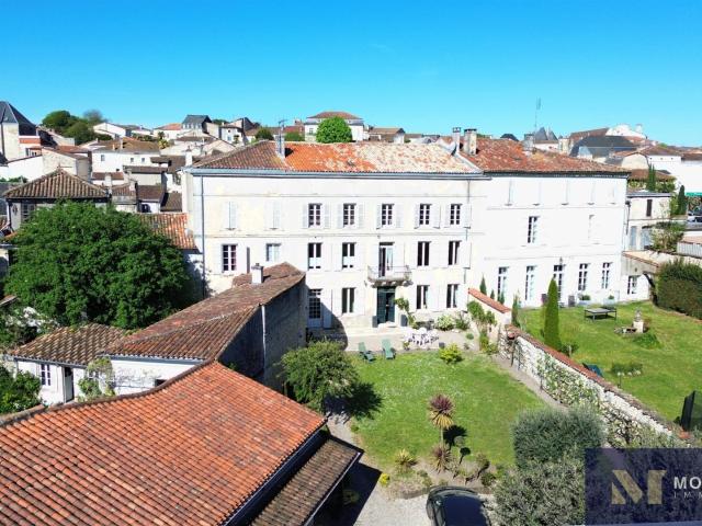 Maison Bourgeoise Avec Jardin 384m² Barbezieux Saint Hilaire