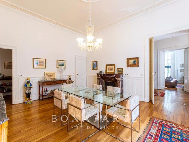 Maison Bourgeoise D’Exception – Hypercentre De Pau 409m² Pau