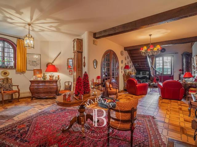 Maison Bourgeoise Avec Une Vue Panoramique, À Deux Pas Du Ce. 360m² Voiron