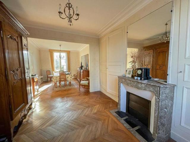 Maison Bourgeoiseproche centre ville à pied