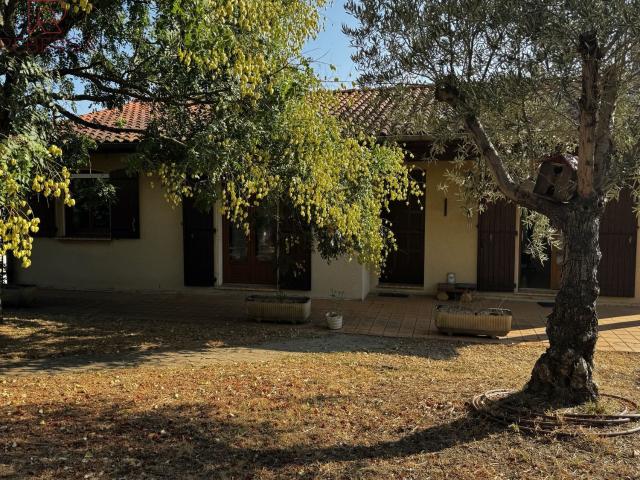 Maison, Bout du Pont de Larn