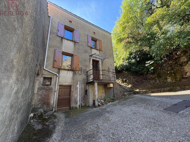 Maison, Bout du Pont de Larn
