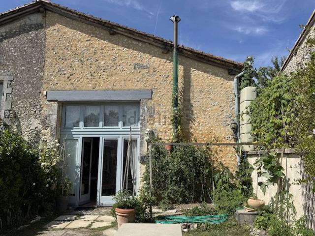 Maison, Bouteilles Saint Sébastien