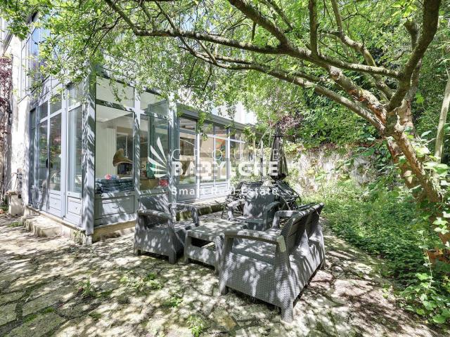 Maison, Bois de Vincennes, Paris