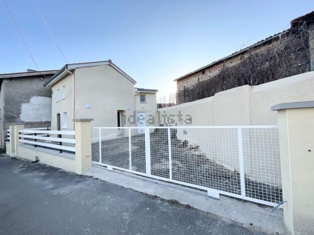 Maison, Boisset Saint Priest
