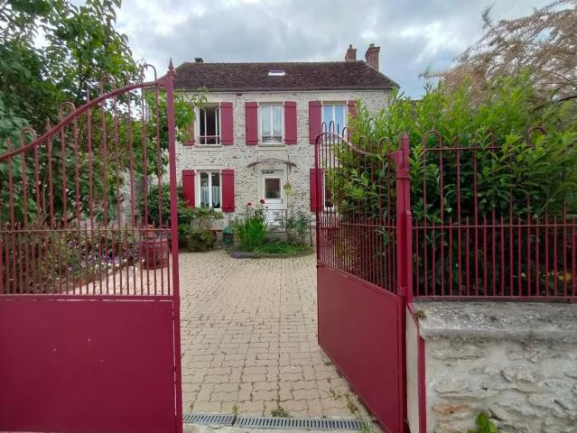 Maison, Bombon