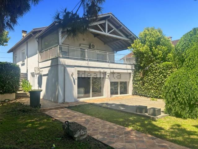 Maison, Bon Encontre