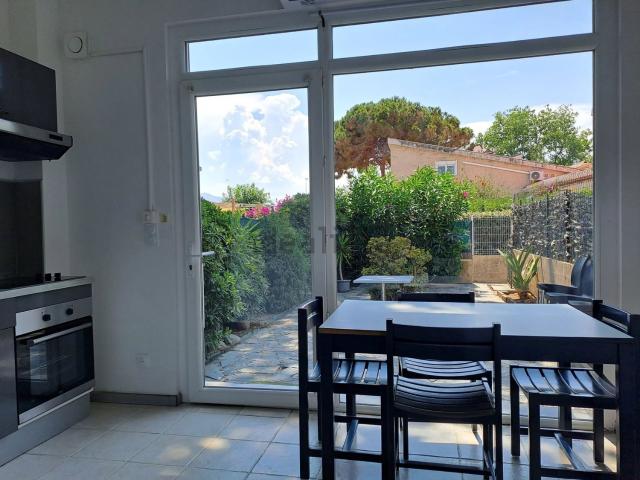 Maison, Borgo
