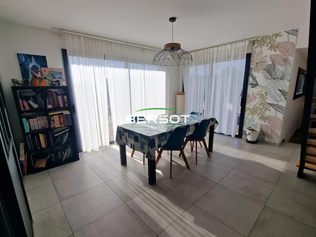 Maison Baume Les Dames 134 m2 6 pièces, 4 chambres