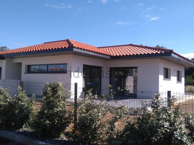 Maison, Bages