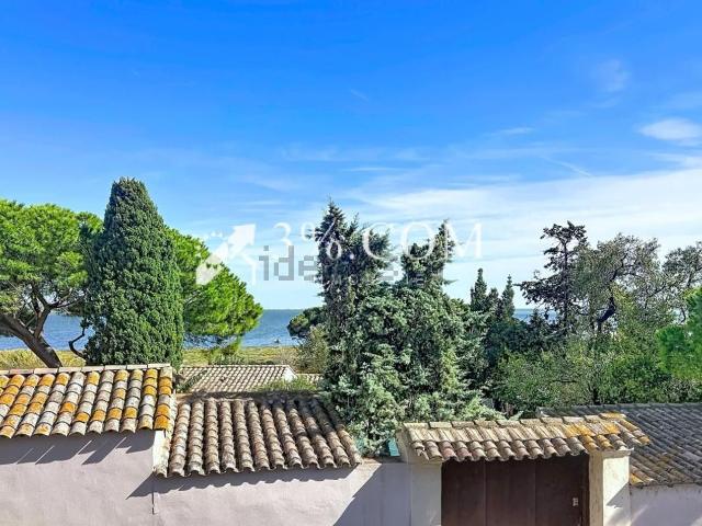 Maison, Bages