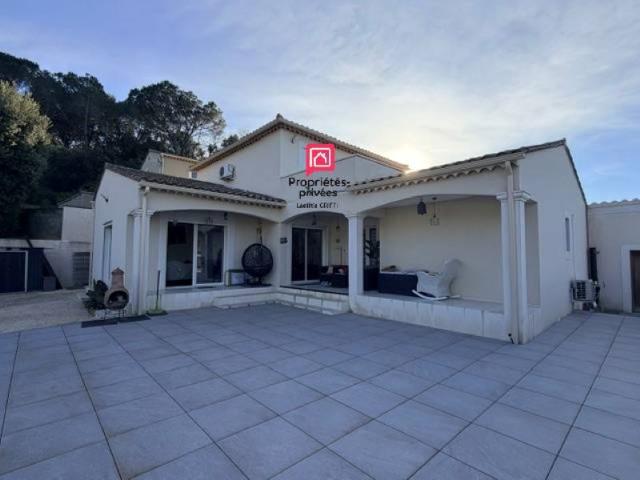 Maison Bagnols Sur Ceze 5 pièce s 144 m2