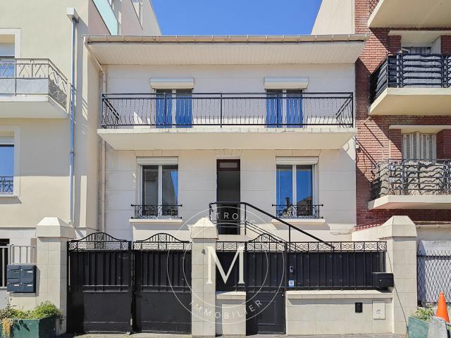 Maison Bagneux 7 pièce s 165.37m2 avec cour