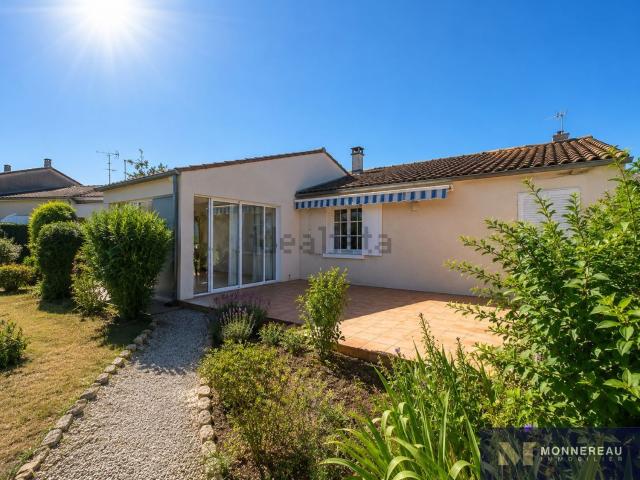 Maison, Baignes Sainte Radegonde