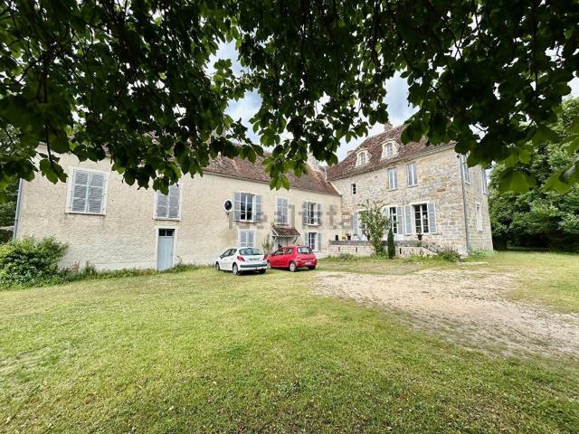 Maison, Balloy