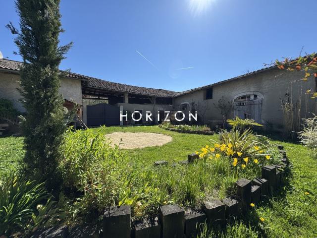 Maison, Baneins